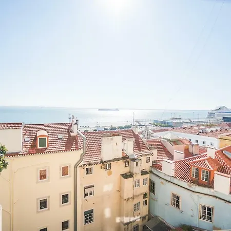 Spectacular Terrace View Of Tagus * Lisboa