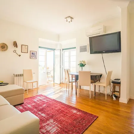 Spectacular Terrace View Of Tagus Appartamento