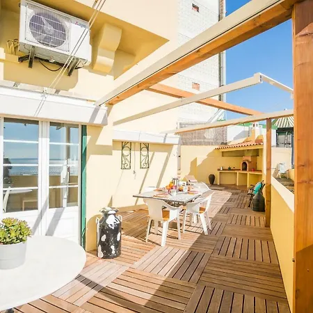 Appartamento Spectacular Terrace View Of Tagus Lisbona